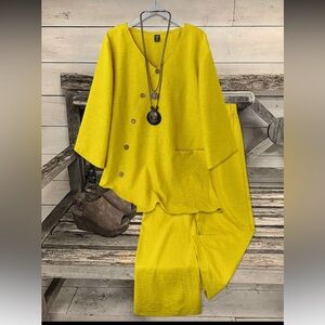 Casual Wide-Leg Set — Vibrant Yellow Relaxed Pantsuit